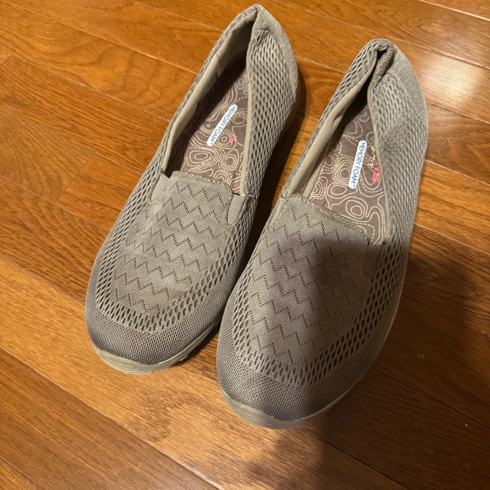 Skechers Women's Gray Slip-On Shoes